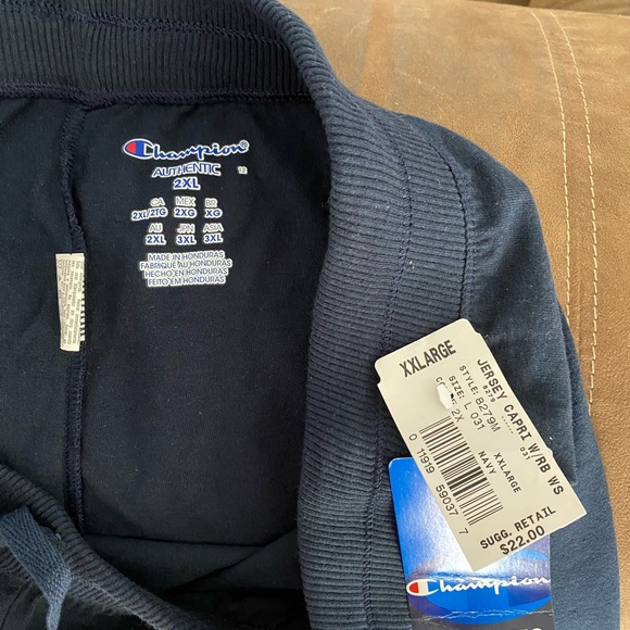 Navy Blue Capri - Picture 2 of 7